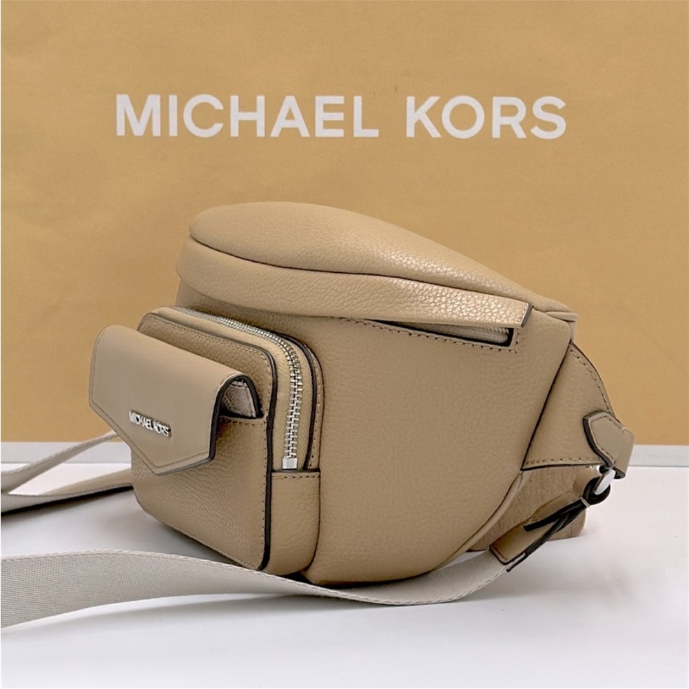 Michael Kors Maisie Lg Pebbled Leather 2-in-1 Sling Pack Fanny Pack Waist Belt - Picture 5 of 16